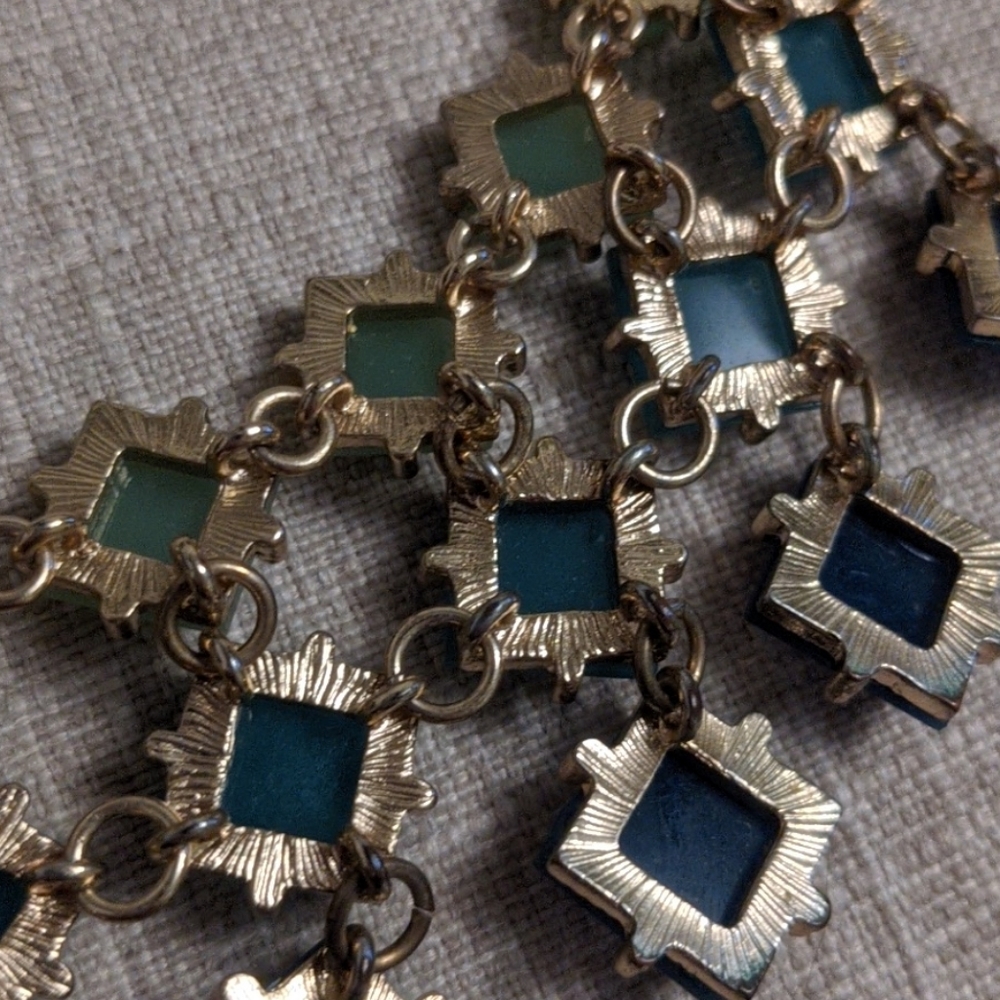 Target necklace - Picture 7 of 7